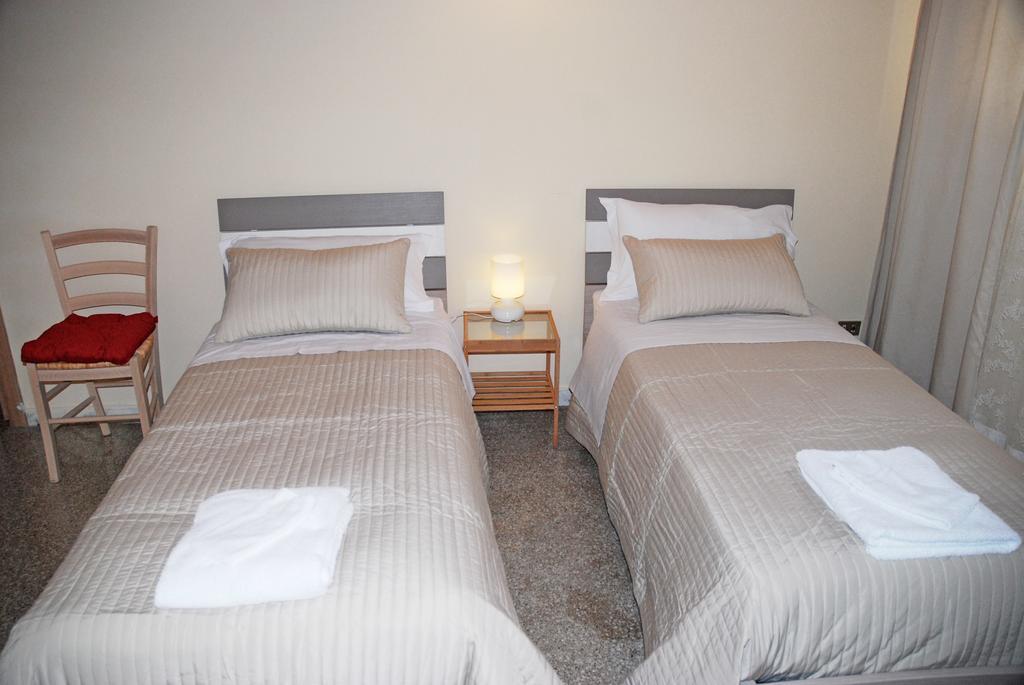Brezzolina Apartment With Parking Bitonto Exterior photo