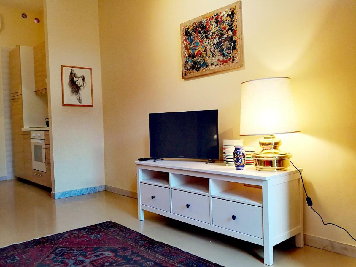 Brezzolina Apartment With Parking Bitonto Exterior photo